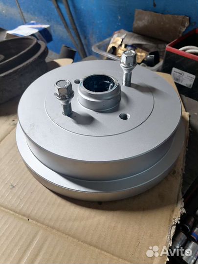 Барабаны тормозные на Volkswagen Golf 3,audi 80