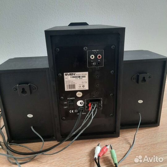 Акустическая система 2.1 Sven sps-820