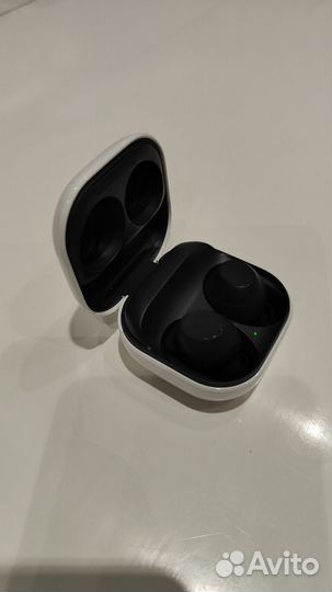 Беспроводные наушники samsung galaxy buds fe