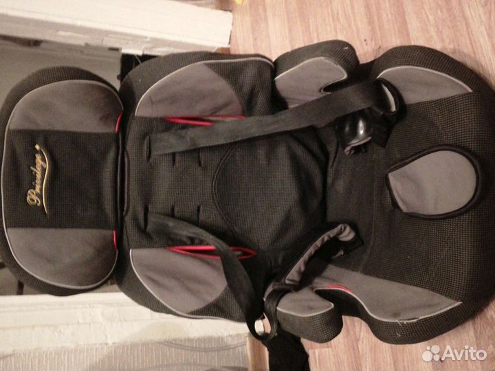 Автомобильное кресло универсальное