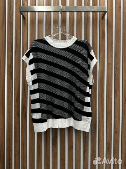 Пуловер без рукавов the row