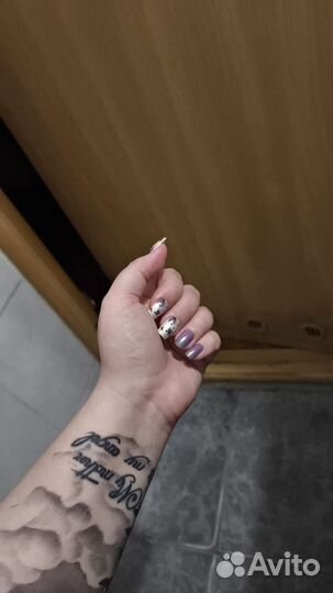 Модель на маникюр