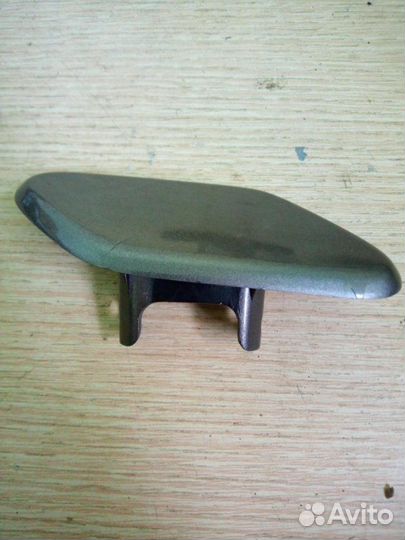 Крышка форсунки омывателя передняя правая Honda