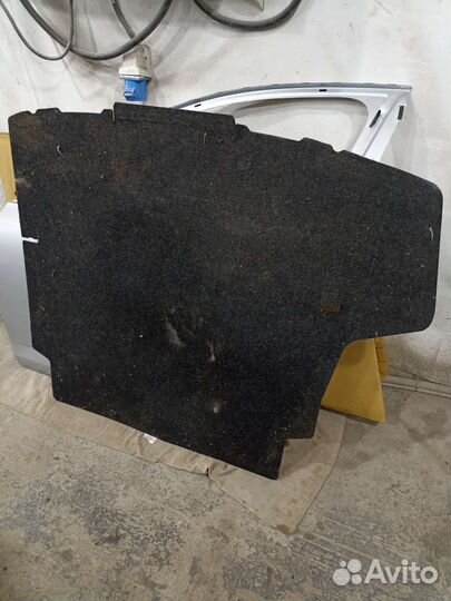 Пол багажника Toyota Corolla 150 06-12г