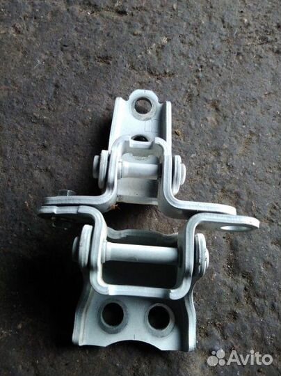 Шарниры двери (установка/гарантия) передние правые