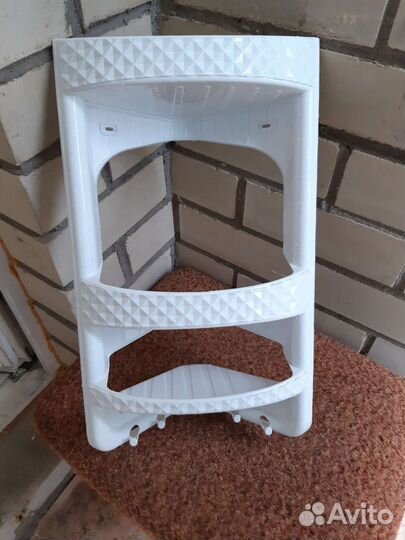 Угловая полка для ванной