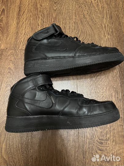 Nike air force 1 mid black