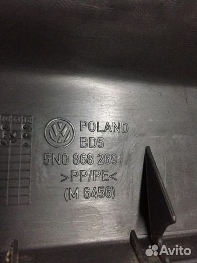 Накладка порога салона задняя левая Volkswagen