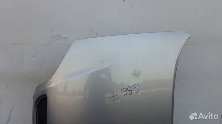 Капот на Opel Zafira A