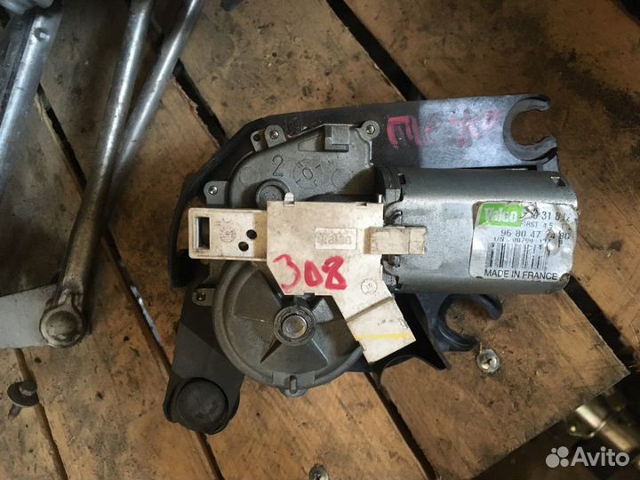 Моторчик стеклоочистителя задний (Peugeot 308)