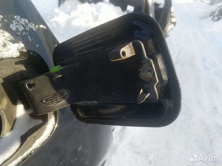Лючок бензобака в сборе (BMW 5)