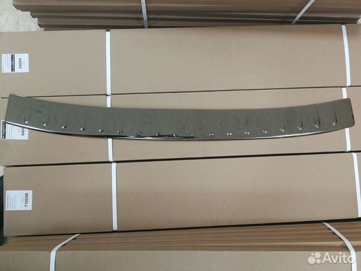 Накладка на задний бампер Volvo XC60 2008-2017