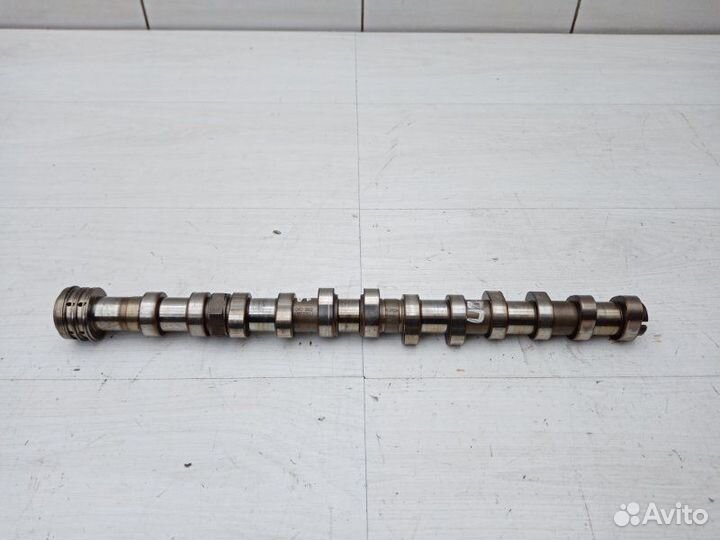 Распредвал впускной правый Audi A8 D3 BHT 2005