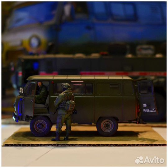 Сборная модель УАЗ 3909 Zvezda 1:35