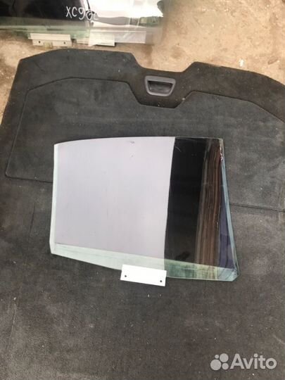 Стекло двери заднее левое Saab 9.3 2.8 2006