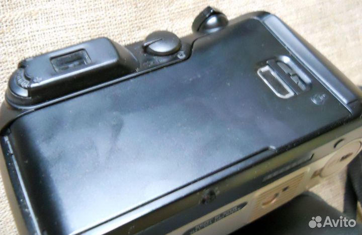 35-мм камеры Pentax Espio 160 и Skina SK301