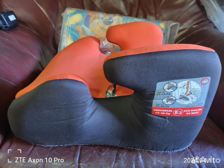 Детский бустер автомобильный