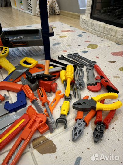 Набор игрушечных инструментов