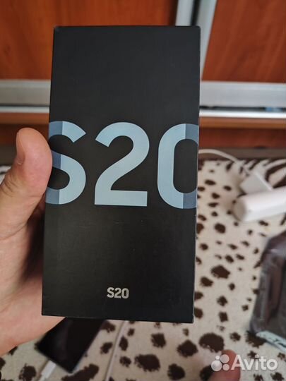 Samsung Galaxy S20, 8/128 ГБ