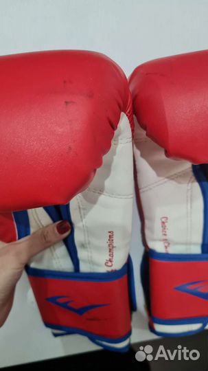 Боксерские перчатки Everlast 12