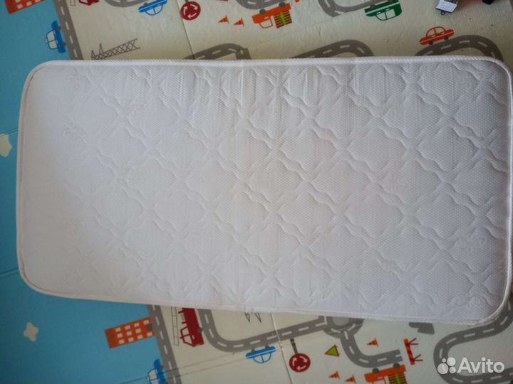 Матрас детский 120 60, одеяло, простыни 3 шт