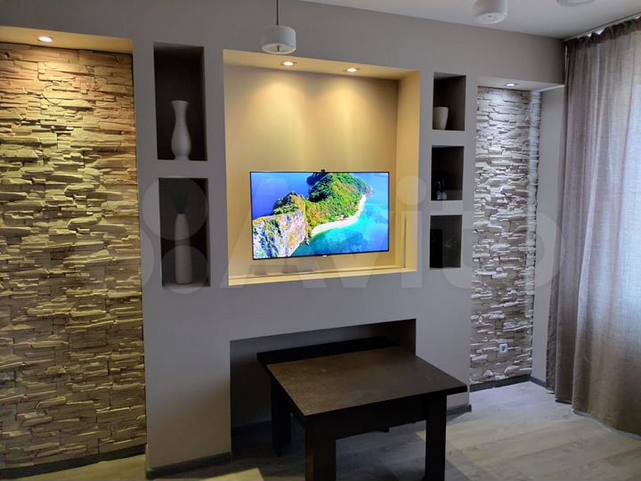 2-к. квартира, 52 м², 6/10 эт.