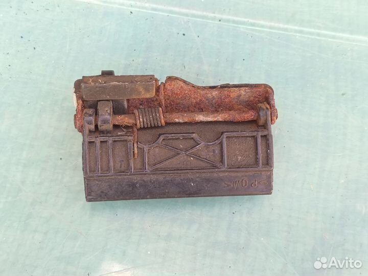 Hyundai Matrix ручка замка багажника