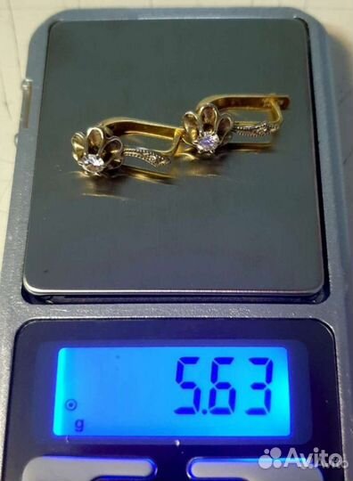 Золотые серьги 750 проба с бриллиантами