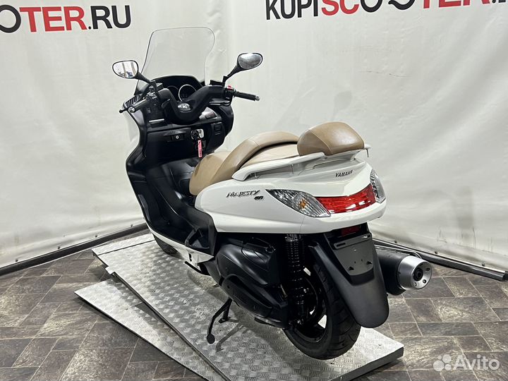 Максискутер Yamaha Majesty 400