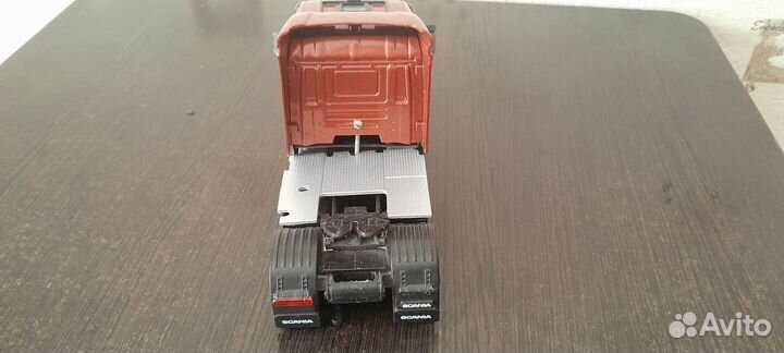 Модель scania 1/32