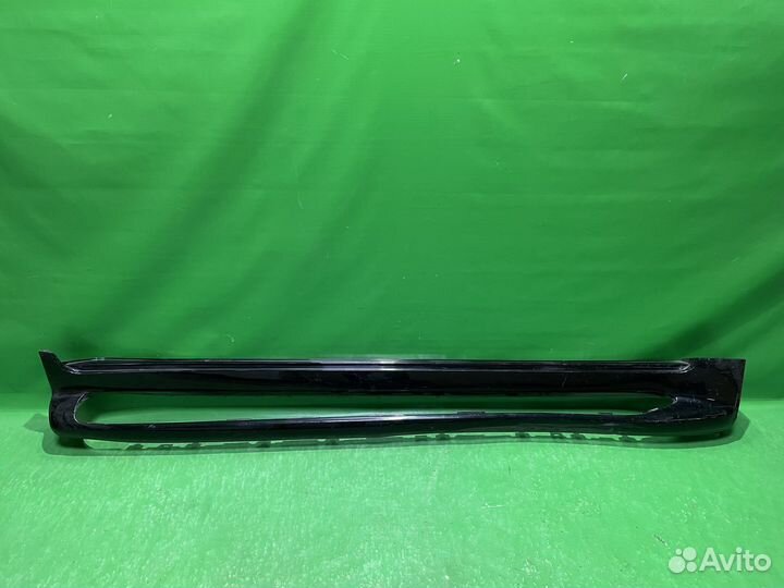 Накладка правой подножки Toyota LC200 2012+