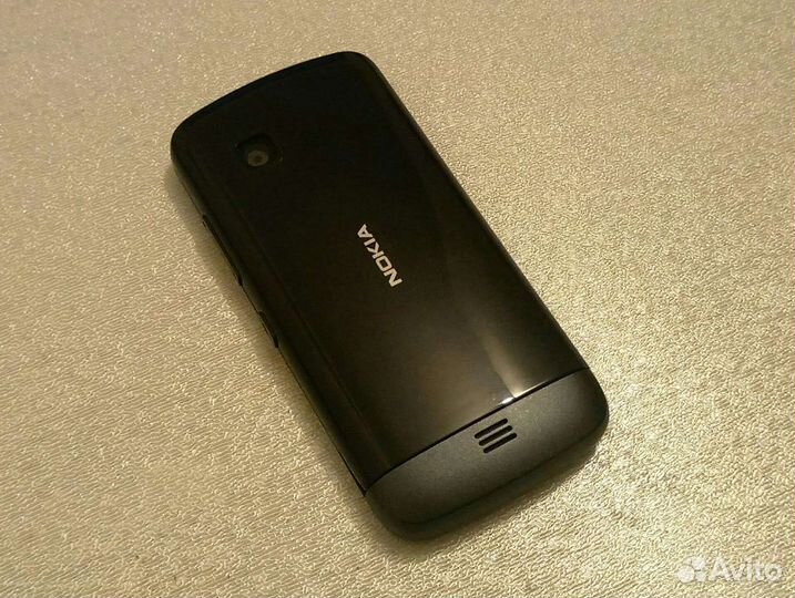 Телефон Nokia C5-06