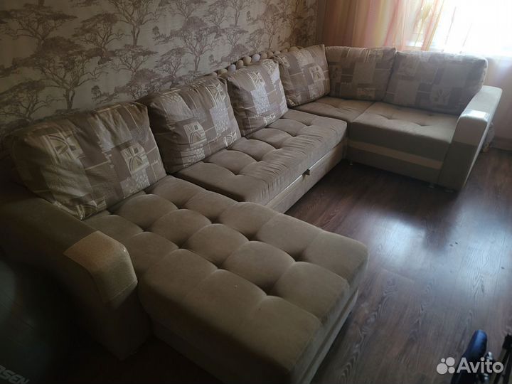 Диван