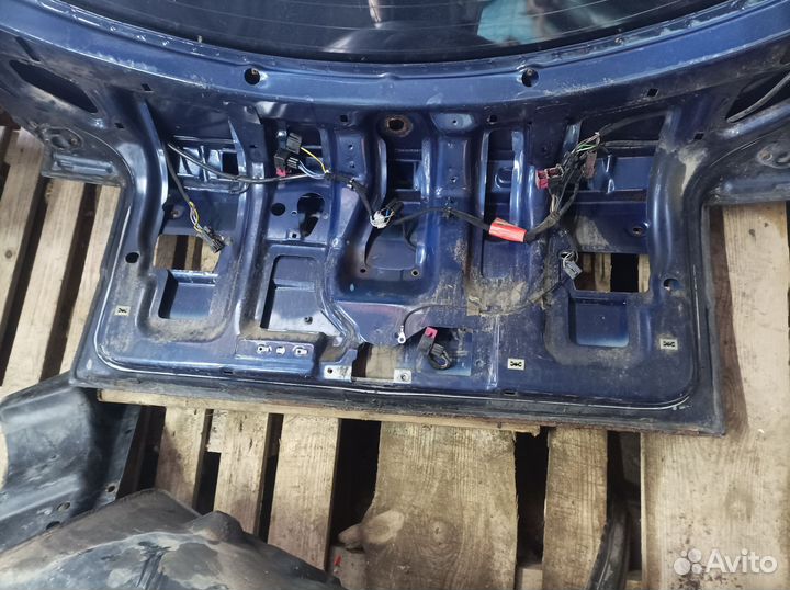 Крышка багажника пятая дверь Saab 9000 Рест