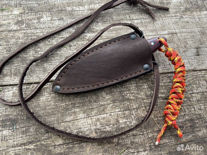 Шейный нож из дамасской стали