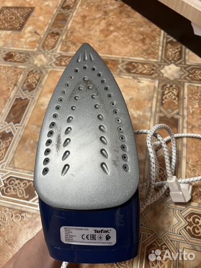 Утюг, кроссовки, рюкзак