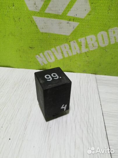 Реле стеклоочистителей Фольксваген Гольф 3 Венто