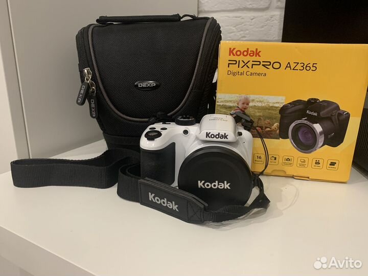 Kodak pixpro AZ365 белый