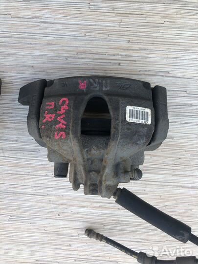 Суппорт передний Citroen C4