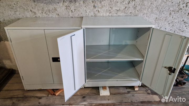 Железный шкаф