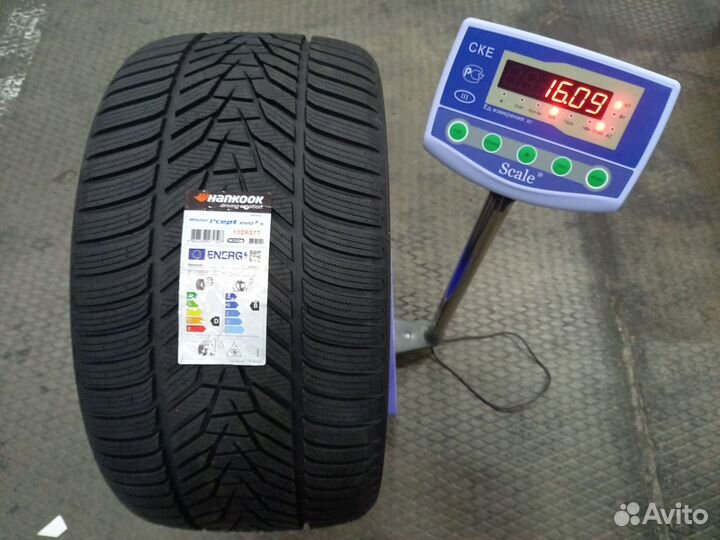 Hankook Winter I'Cept Evo 3 X W330A 315/30 R22 107V