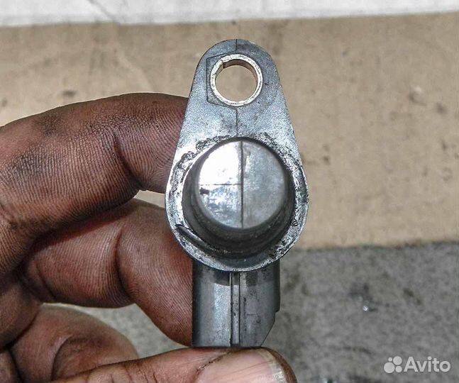 Датчик положения распредвала Mazda 3 1.6 BK B6ZE