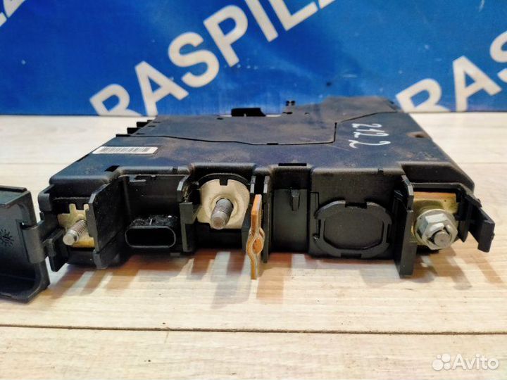 Блок предохранителей Mercedes-Benz 212.036 E 250