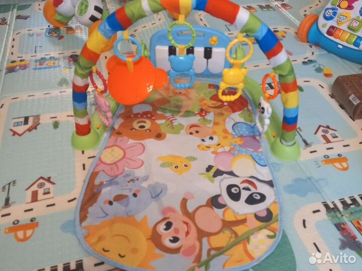 Развивающий коврик с пианино