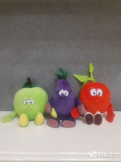 Мягкие игрушки: редиска, яблоко, баклажан