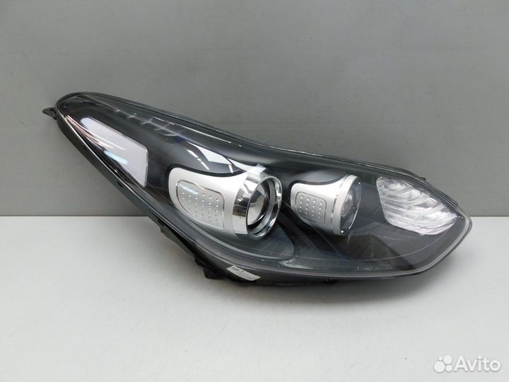 Фара правая Kia Sportage