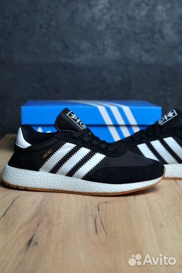 Adidas Iniki