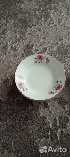 Фарфоровые тарелки, производство Япония