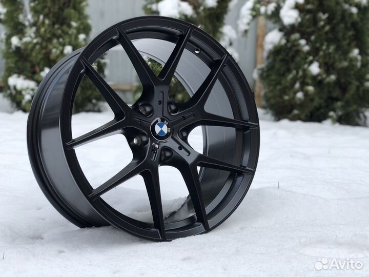 R19 Tracmax X-Privilo TX3 245/35, PCD 5x120 DIA 72.6