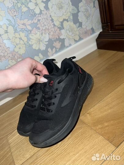 Кроссовки на мальчика34